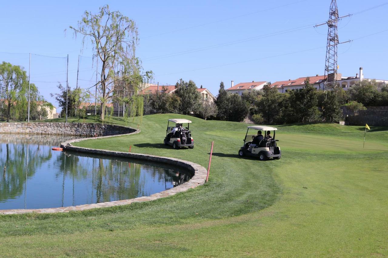 Castellaro Golf Resort Eksteriør billede